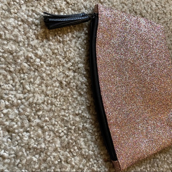 Ipsy Bag - Picture 4 of 5